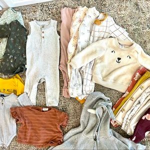 19 piece bundle. Mostly long sleeve. Everything is in great condition.